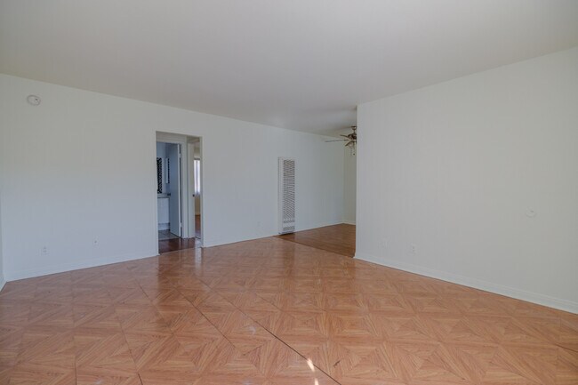 Building Photo - 8800 Cedros Ave