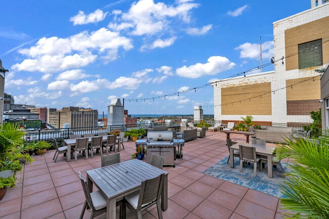 Terraza en la azotea - The Athlon