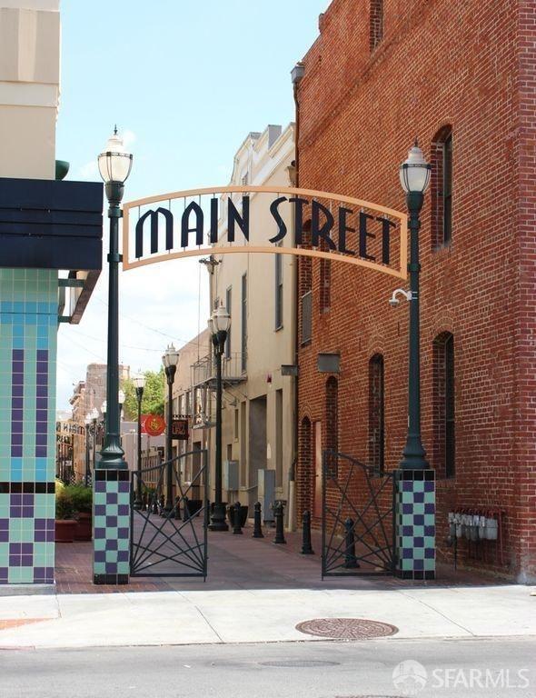 Foto del edificio - 21 S Claremont St