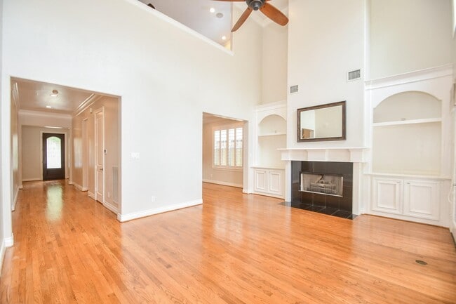 Building Photo - 7626 E Jordan Cove