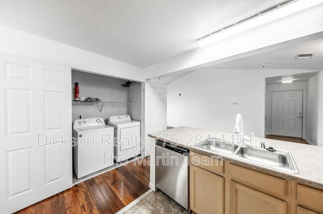 Foto del edificio - 200 Talus Way