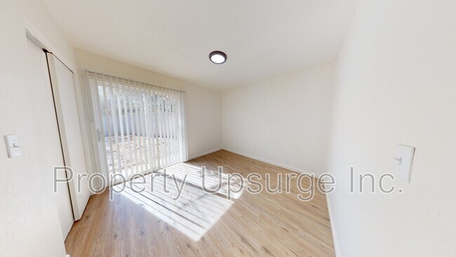 Building Photo - 1450 Victor Ave