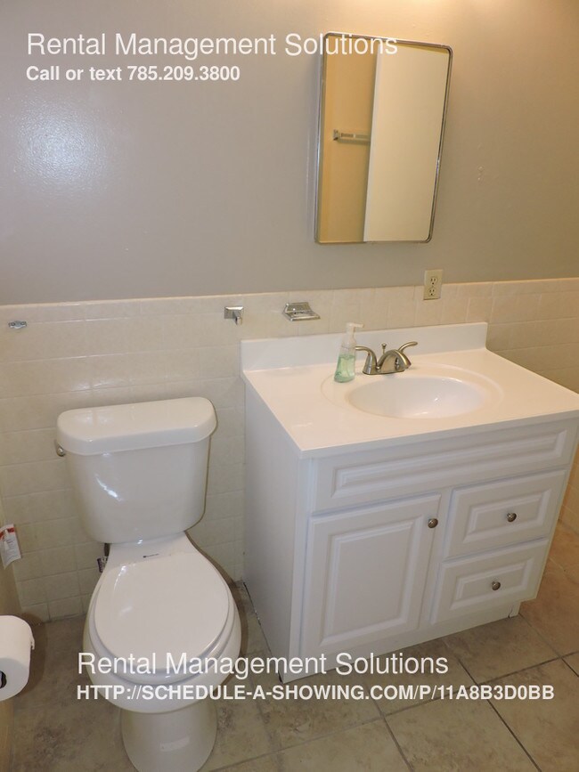 Building Photo - 7128 SW Woodcroft Way