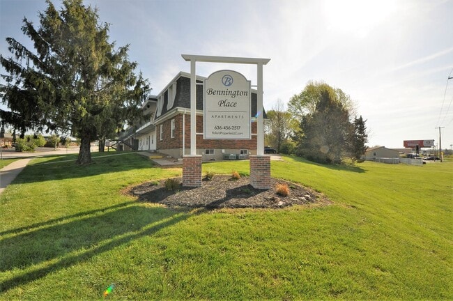 Building Photo - 200 Roanoke Dr