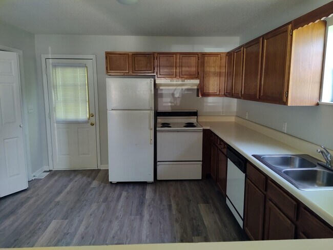 Foto del edificio - 779 Treasure Dr SW