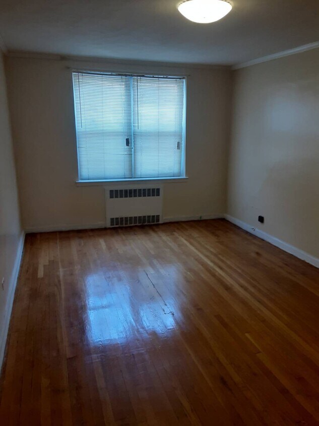 Foto del edificio - 683 Remsen Ave