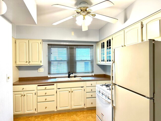 Foto del edificio - 2320 E 2nd St