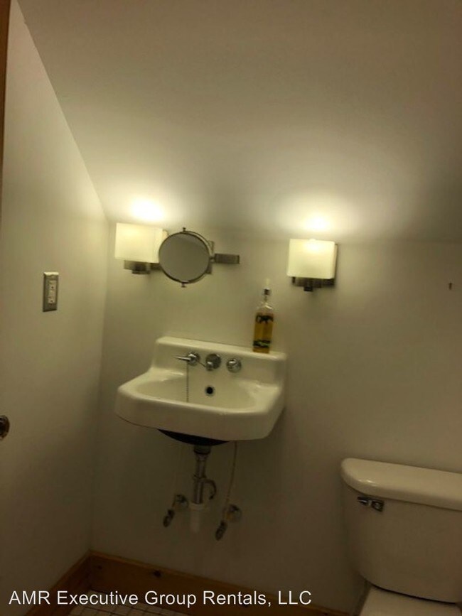 Building Photo - 1 br, 1 bath Apartment - 809 Cooper Ave