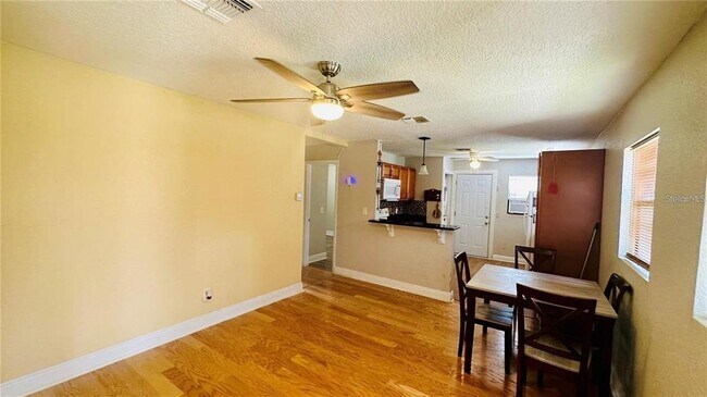 Foto del edificio - 850 E 19th St