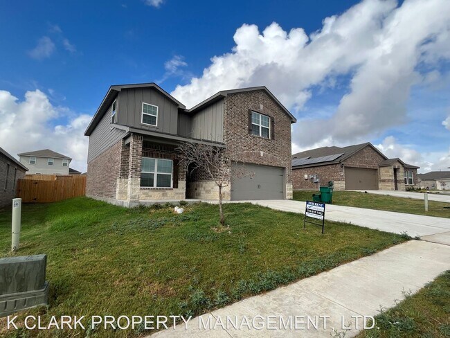 Building Photo - 5 br, 2.5 bath House - 9206 FOXING BLUFFS