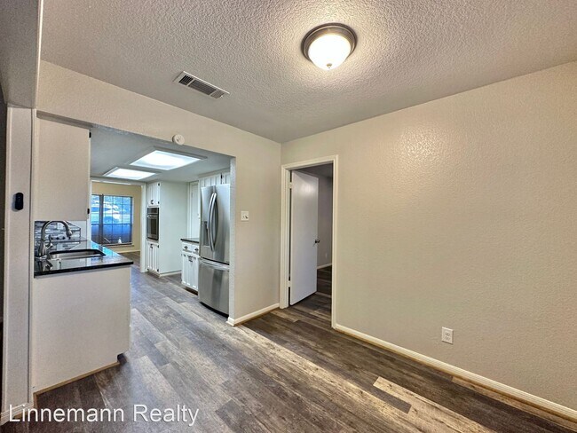 Foto del edificio - 3 br, 2 bath House - 103 Moody Circle