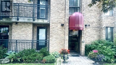 Building Photo - 15390-15390 Yonge St