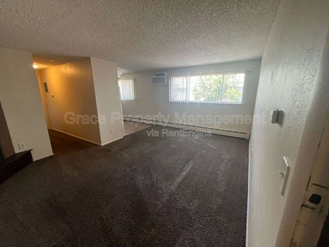 Building Photo - 7091 Hooker St