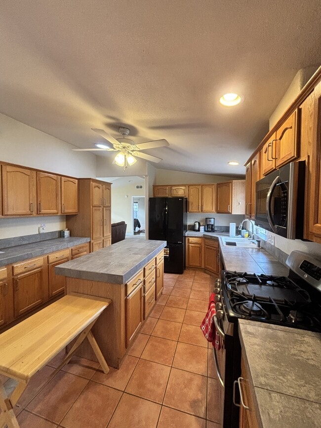 Building Photo - 10389 N Ponderosa Way