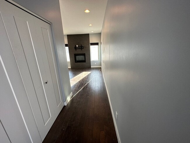 Building Photo - 2518 Granite Dr NW