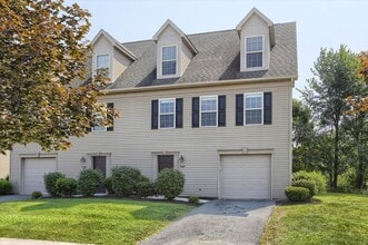 Building Photo - 35 Brook Side Dr
