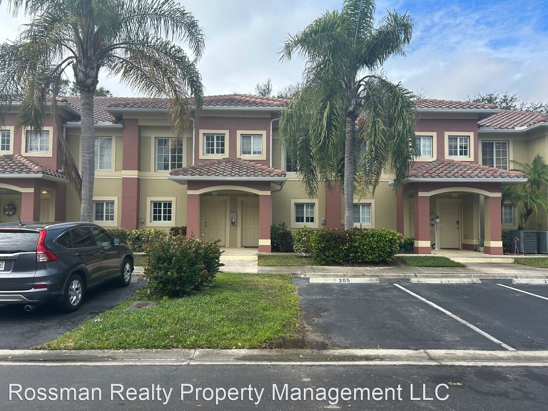 Primary Photo - 2 br, 2.5 bath House - 9410 Ivy Brook Run ...