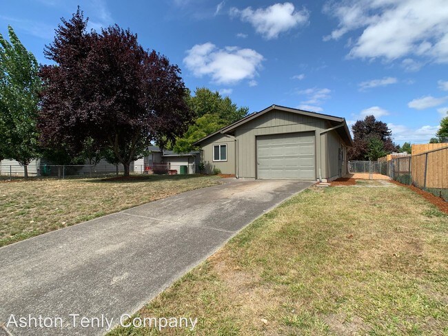 Foto del edificio - 2175 NE Lilac Ct