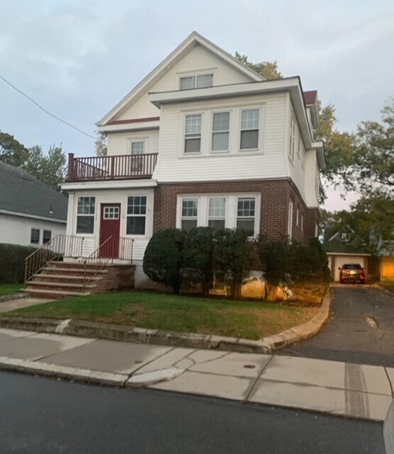 Primary Photo - 74 Bellevue Ave
