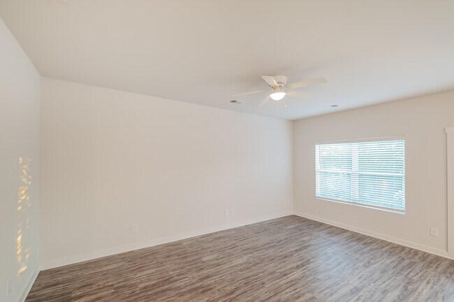 Building Photo - 5568 Cathwick Trce, Mc Calla, AL