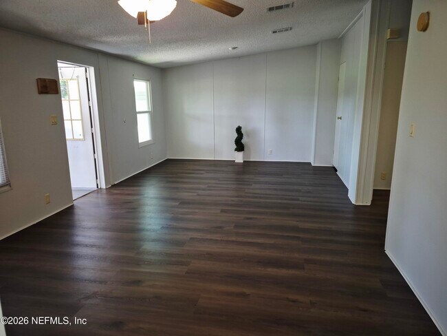 Building Photo - 103 Posey Ln
