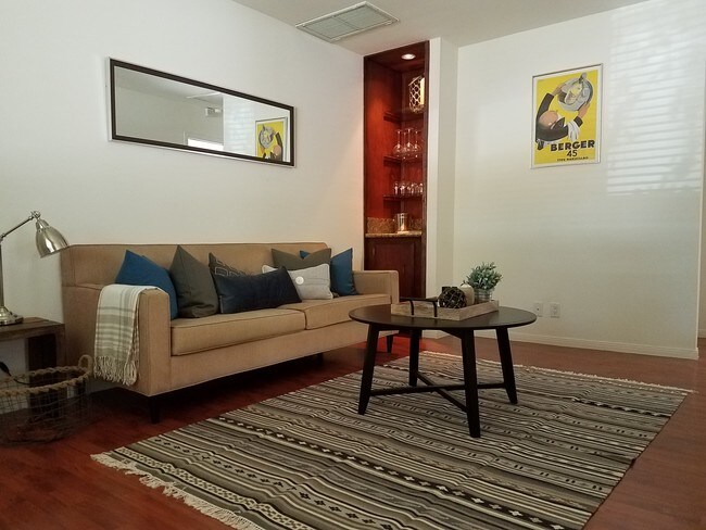 56 Esther St Pasadena Ca 91103 Apartment For Rent In Pasadena