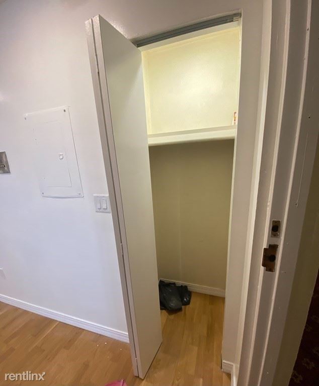 Building Photo - 2 br, 2 bath Condo - 215 Thomas Burgin Pkwy