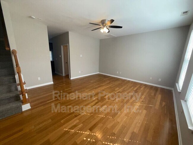 Foto del edificio - 222 Township Dr