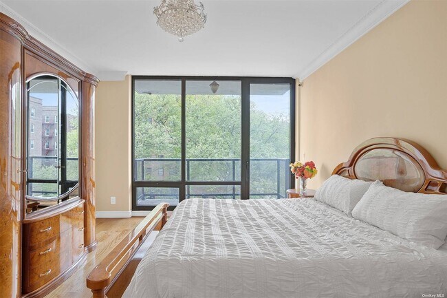 Foto del edificio - 63-36 99th St
