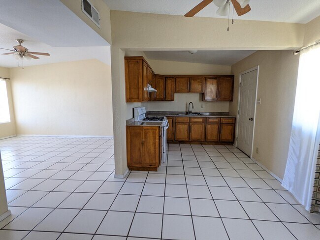 Building Photo - 5120 Raymond Telles Dr