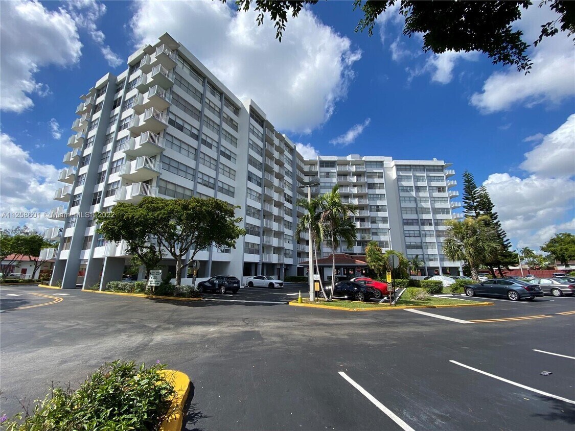 Primary Photo - 1200 NE Miami Gardens Dr