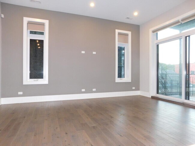 Foto del edificio - 1752 W 18th Pl