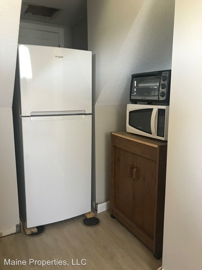 Building Photo - 1 br, 1 bath House - 77 Winding Way