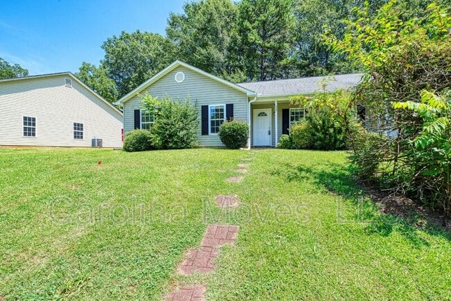 Building Photo - 331 Zach Dr