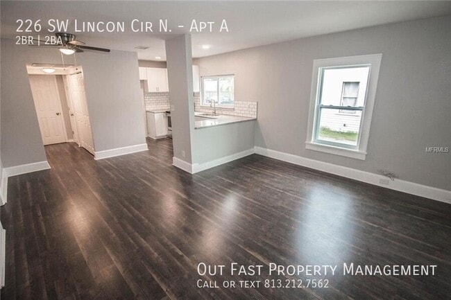 Foto del edificio - 226 SW Lincoln Cir N