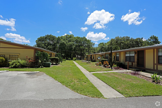 Foto del edificio - Grove Court Apartments