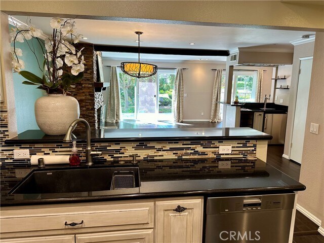 Foto del edificio - 27095 Mill Pond Rd