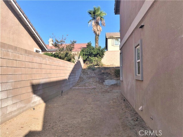 Building Photo - 6261 Elesa Way