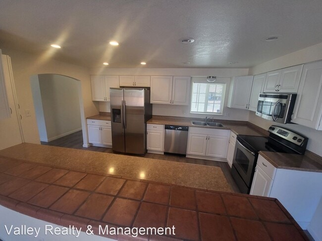 Foto del edificio - 3 br, 2 bath House - 726 Sonoma