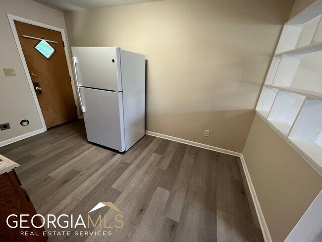 Foto del edificio - 4057 Elizabeth Park Ct