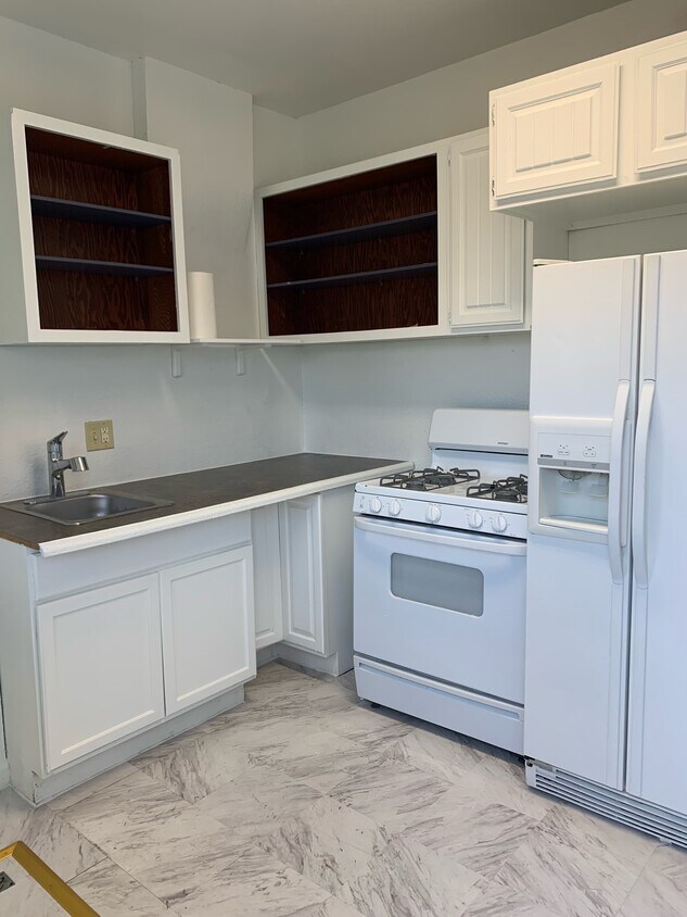 Primary Photo - 1027 W 12th Ave