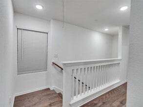 Building Photo - 420 Magnolia Ln