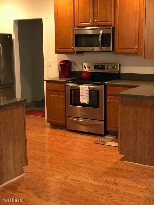 Building Photo - 4 br, 3 bath House - 50 ONTEORA OAKS DR