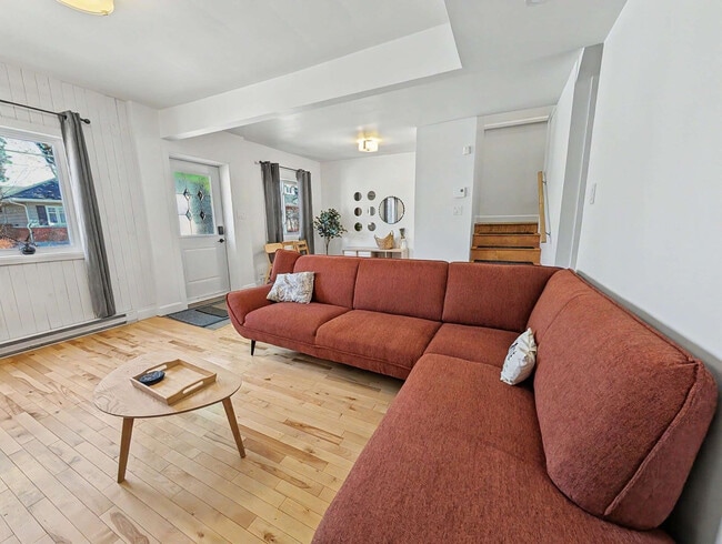 Building Photo - 159 Rue Murray