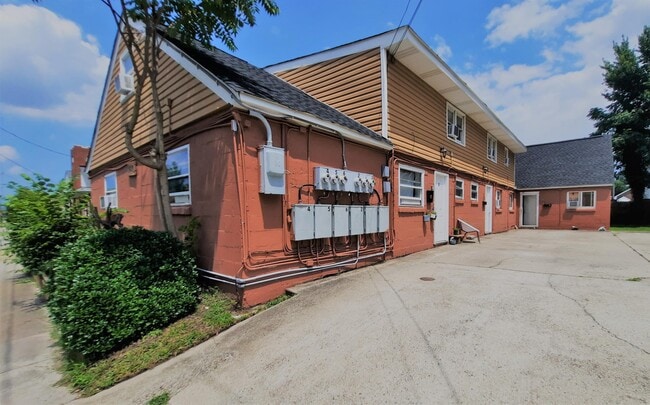 Building Photo - 1510 Wilson Rd