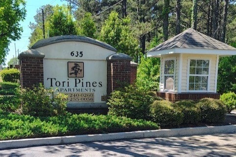 Building Photo - Tori Pines