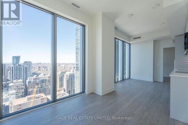 Building Photo - 8 Cumberland St