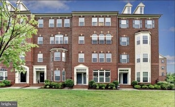 Building Photo - 3632 Spring Hollow Ln