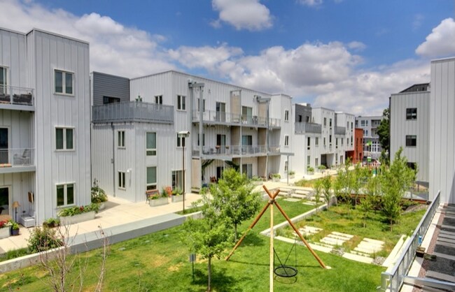 Foto del edificio - 2525 Arapahoe St