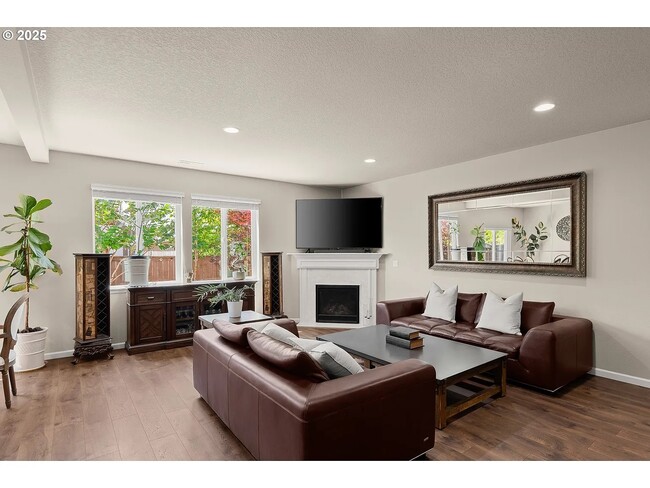 Family room - 16954 NW Antonio St